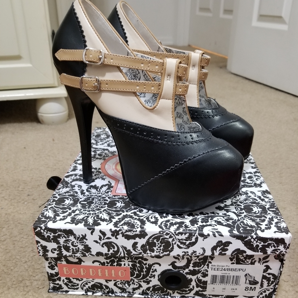 Pleaser Bordello size 8